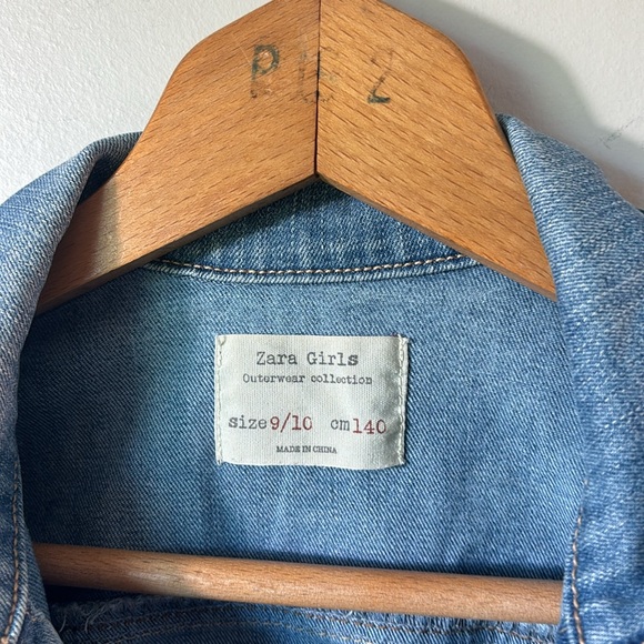 Zara Girls Kids Denim Jacket in size 9/10. - Picture 3 of 7